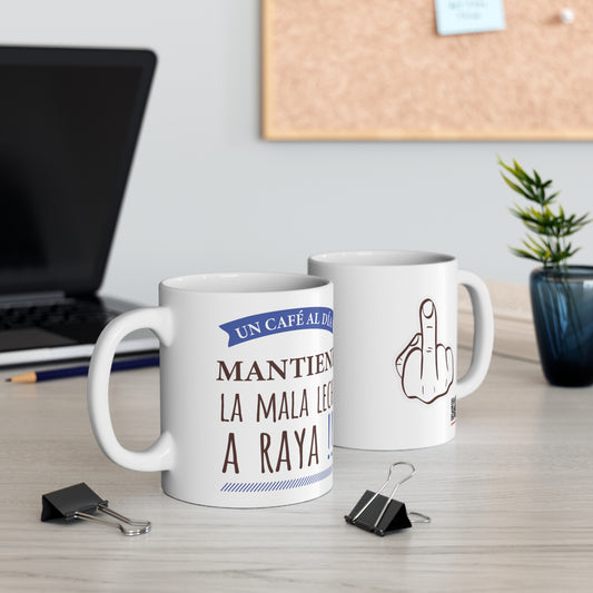 Un café al día mantiene la mala leche a raya !!!, funny coffe mug, 11oz (1 mug)